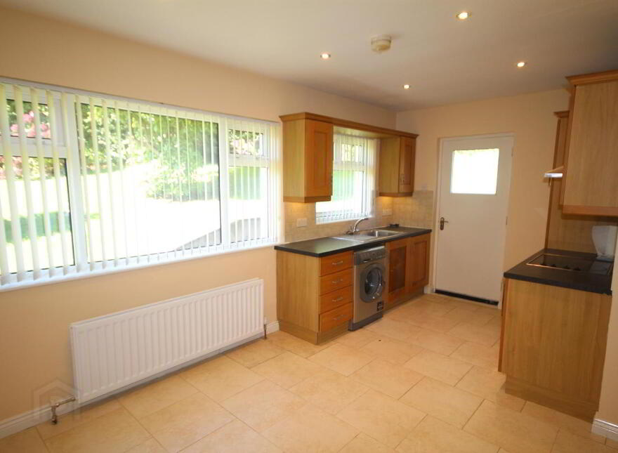 6 Iveagh Park, Downpatrick, BT30 6JZ
