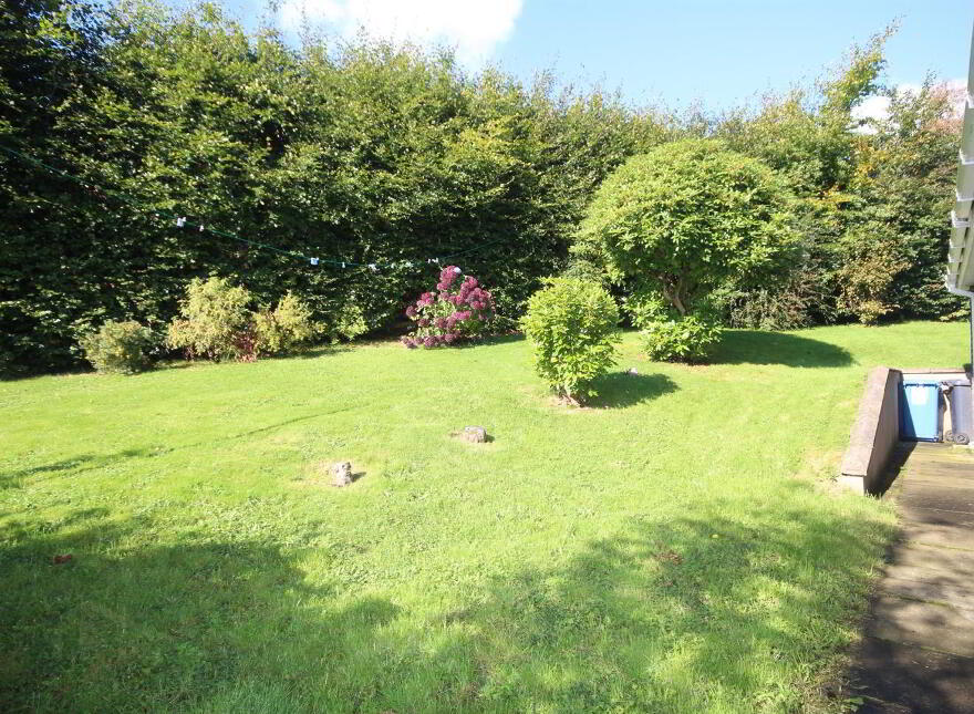 6 Iveagh Park, Downpatrick, BT30 6JZ