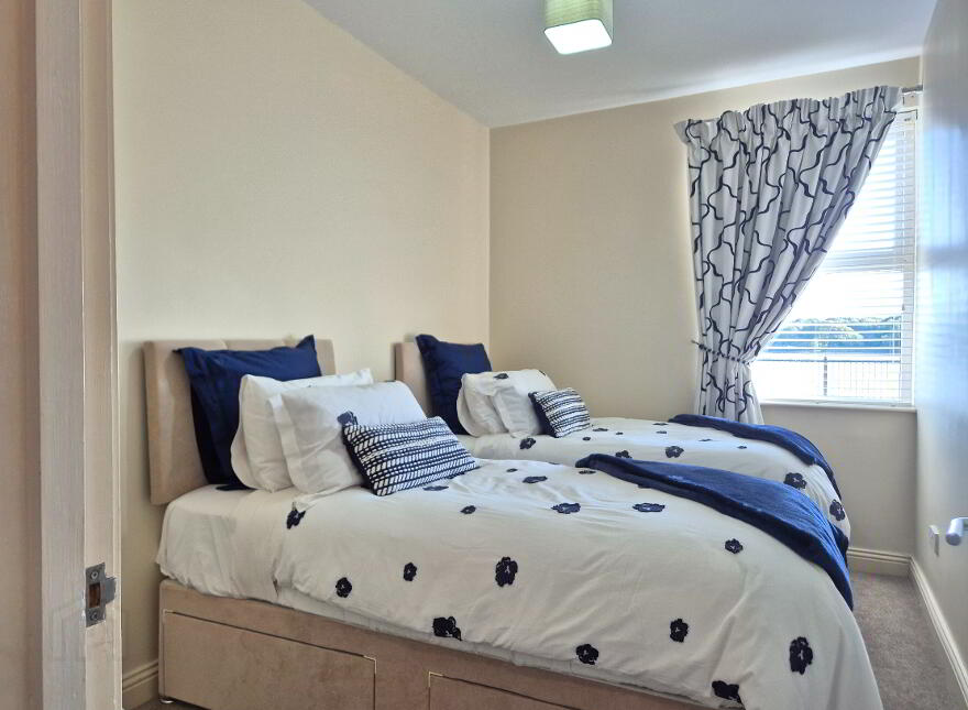 2 Foyleview Apartments, Strand Road, Derry, BT48 7NS