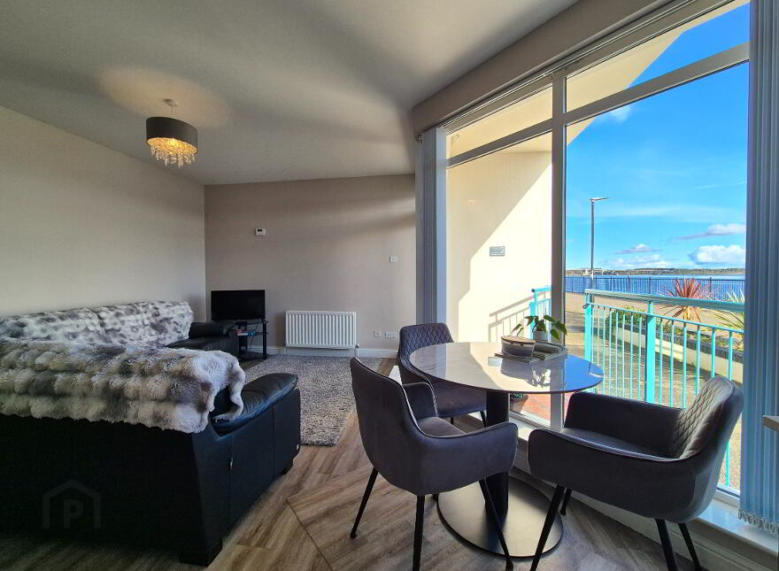 2 Foyleview Apartments, Strand Road, Derry, BT48 7NS