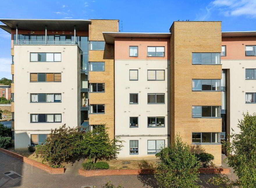 161 The Oval, Block, O Tullyvale, Dublin 18, D18Y840