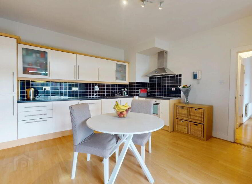 161 The Oval, Block, O Tullyvale, Dublin 18, D18Y840