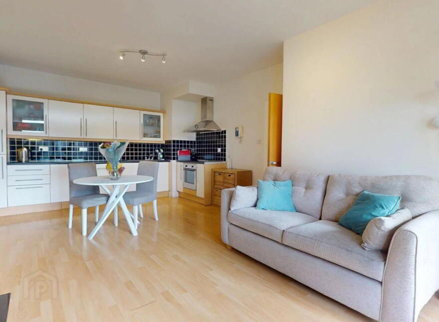 161 The Oval, Block, O Tullyvale, Dublin 18, D18Y840