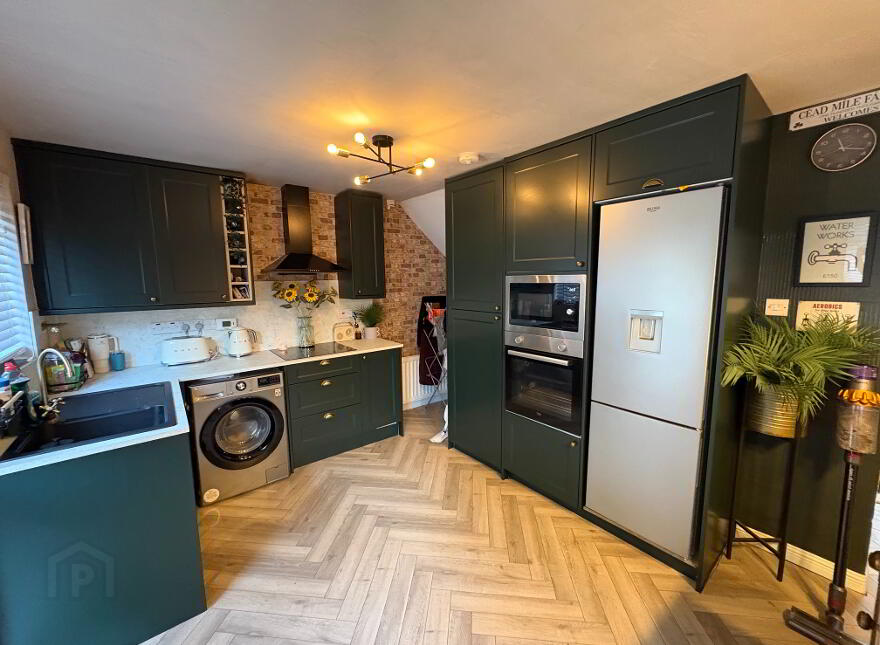 44 Woodbreda Drive, Saintfield Road, Belfast, BT8 7HZ