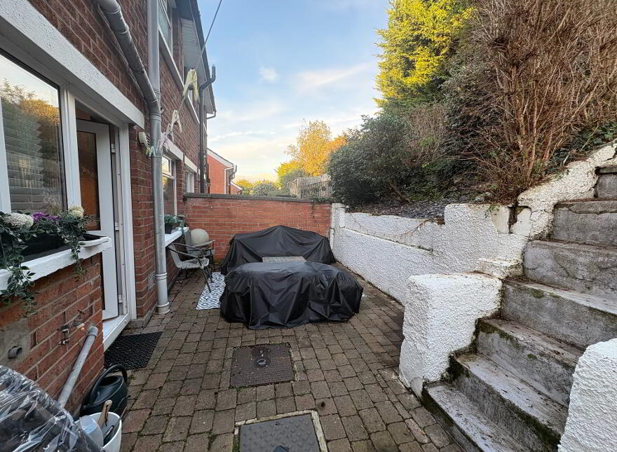 44 Woodbreda Drive, Saintfield Road, Belfast, BT8 7HZ