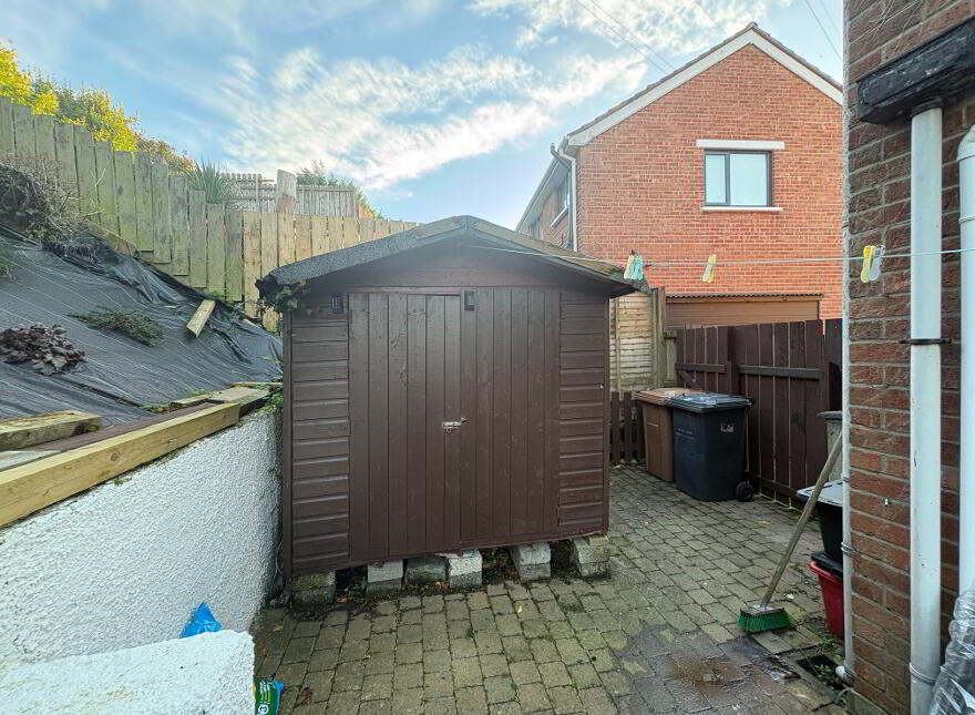 44 Woodbreda Drive, Saintfield Road, Belfast, BT8 7HZ