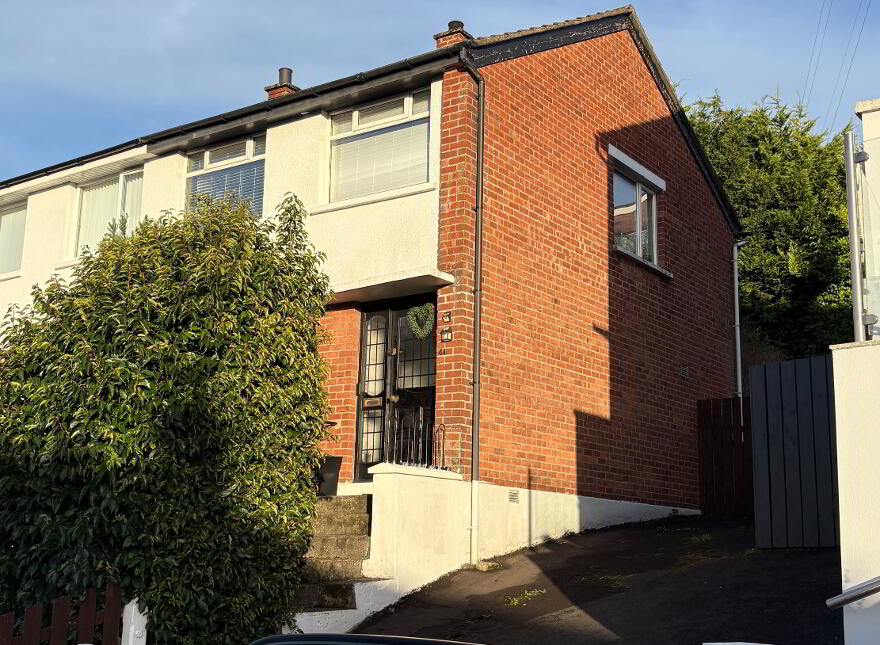 44 Woodbreda Drive, Saintfield Road, Belfast, BT8 7HZ