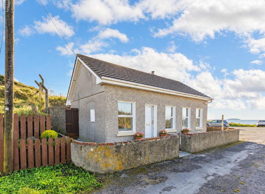 Sunspot, Front Strand, Youghal, P36TK75