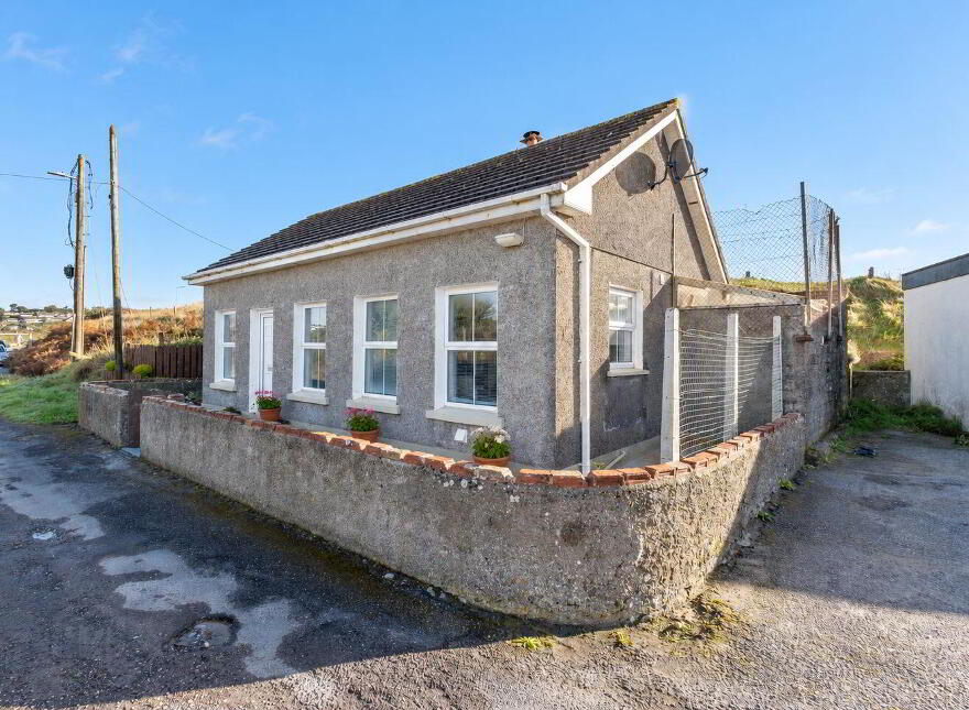 Sunspot, Front Strand, Youghal, P36TK75