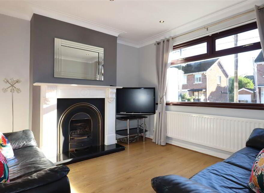 5 Beechdene Drive, Lisburn, BT28 3LY