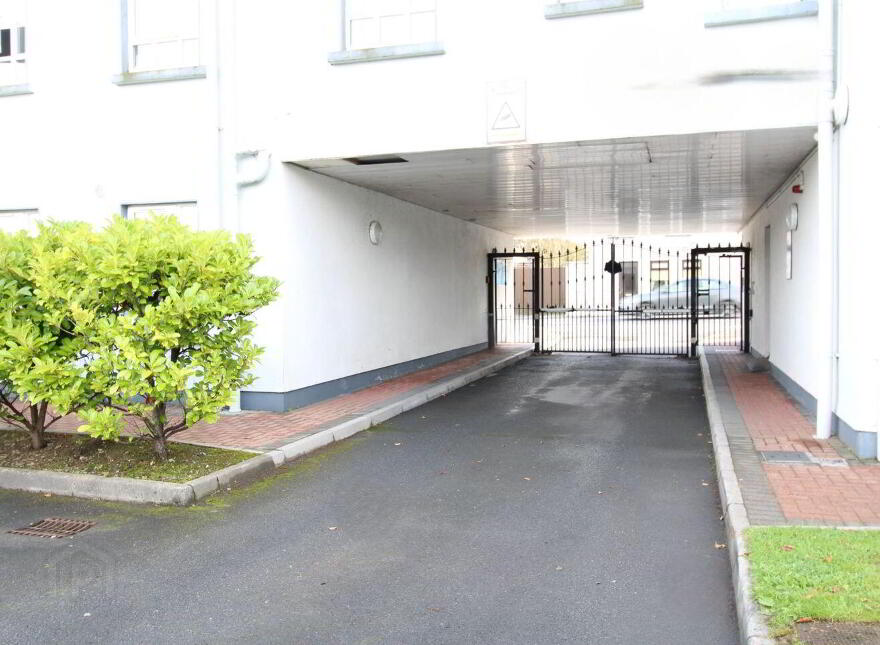 Apartment 27 Larnach, Bohermore, H91X5Y9