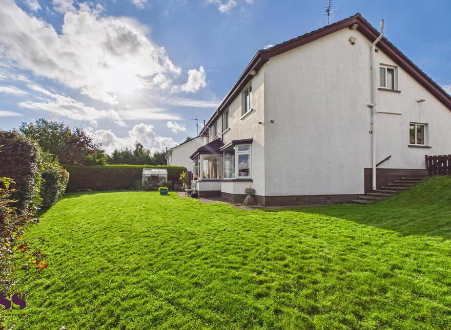 18 Brentwood Park, Richhill, BT61 9JG