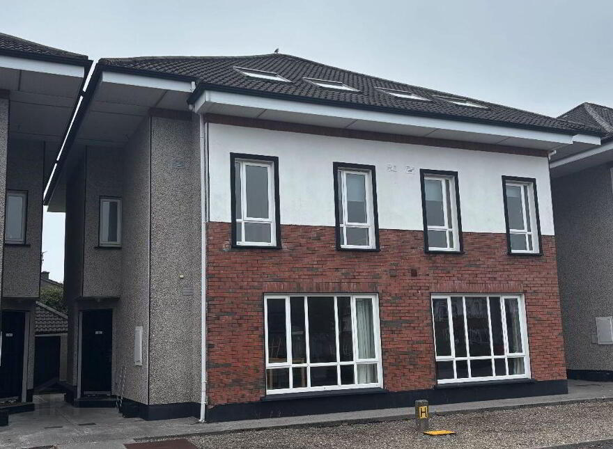 15 Glasán, Student Village, Ballybane, H91EN2A