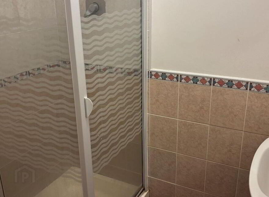 15 Glasán, Student Village, Ballybane, H91EN2A