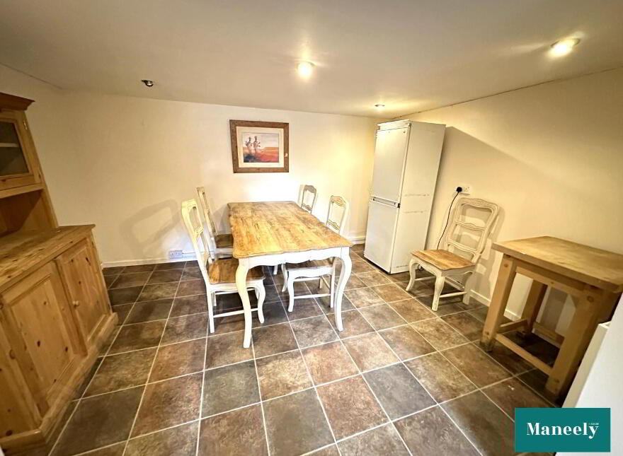 7 The Square, Moy, BT71 7SH