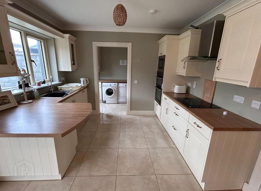 63 Dealg Bán, Ladysbridge, P25R284