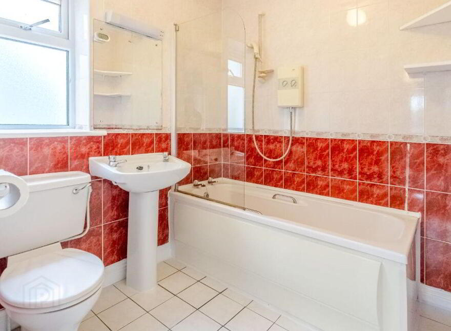 19 Rossmór, Pontoon Road, Castlebar, F23D584