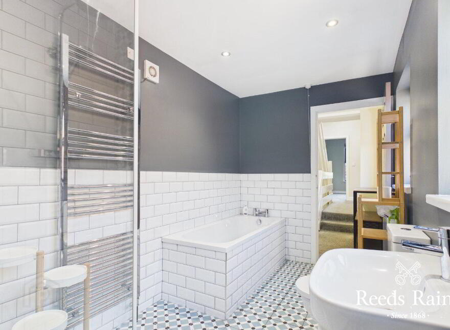 204 Ravenhill Road, Belfast, BT6 8EF
