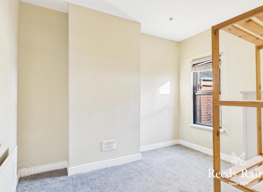 204 Ravenhill Road, Belfast, BT6 8EF