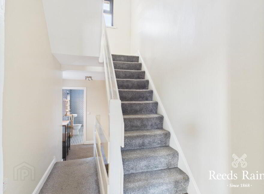 204 Ravenhill Road, Belfast, BT6 8EF