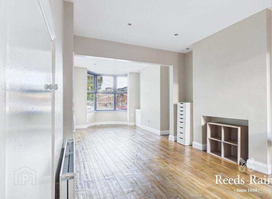 204 Ravenhill Road, Belfast, BT6 8EF