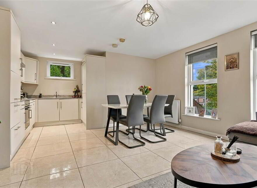 241d Saintfield Road, Belfast, BT8 6PS
