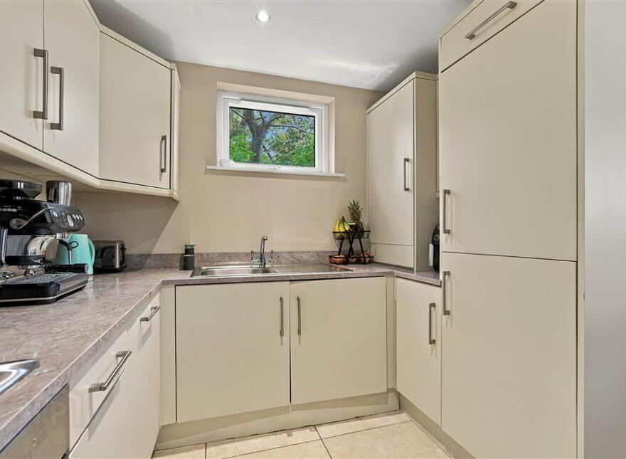 241d Saintfield Road, Belfast, BT8 6PS