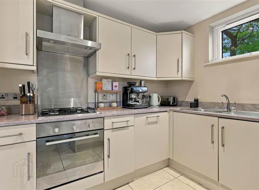 241d Saintfield Road, Belfast, BT8 6PS