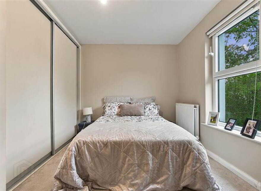241d Saintfield Road, Belfast, BT8 6PS