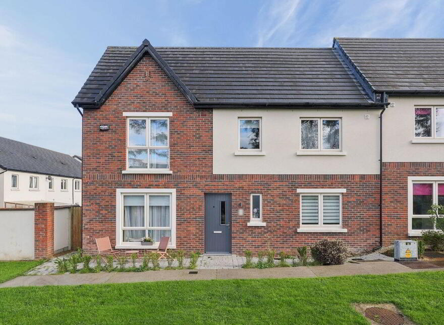 24 Whitethorn Lawn, Naas, W91RH6E