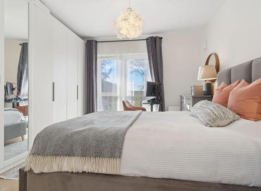 24 Whitethorn Lawn, Naas, W91RH6E