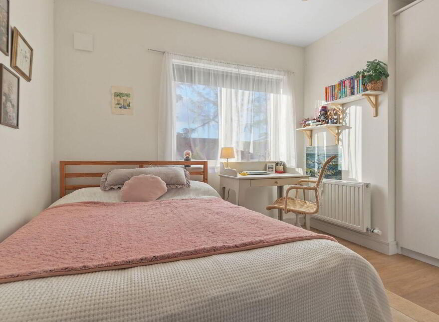 24 Whitethorn Lawn, Naas, W91RH6E