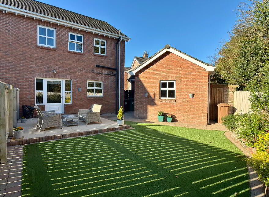 24 Taughrane Lodge, Dollingstown, BT66 7UH