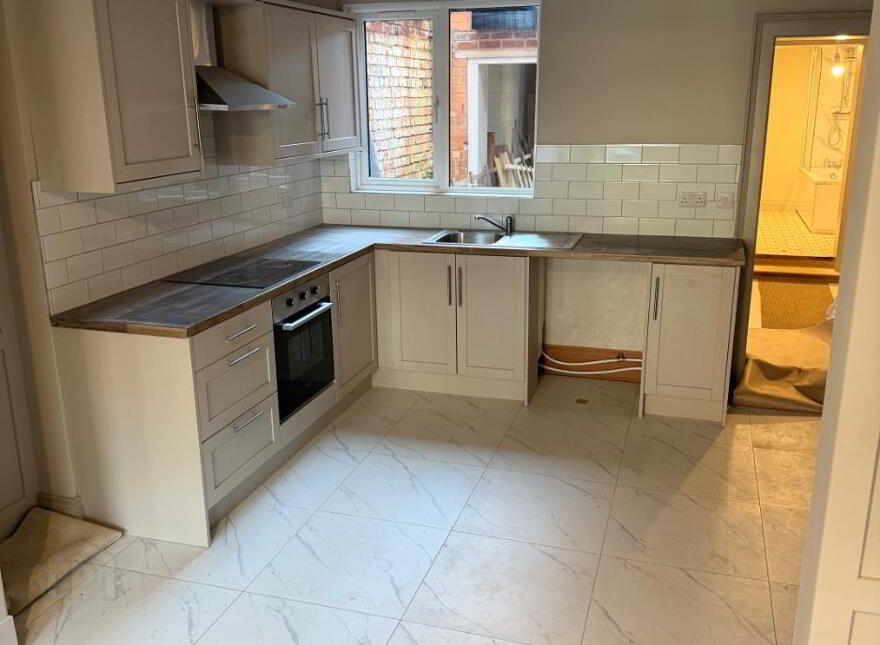 170 Kingsway, Dunmurry, Belfast, BT17 9AD