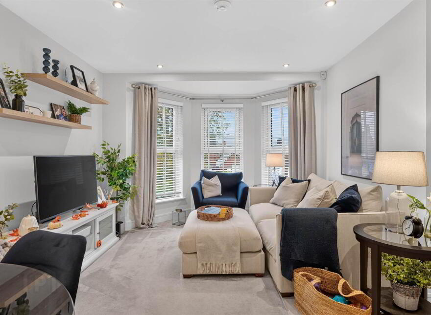 Apt 4 Locksley Mews, 114 Upper Lisburn Road, Belfast, BT10 0BD