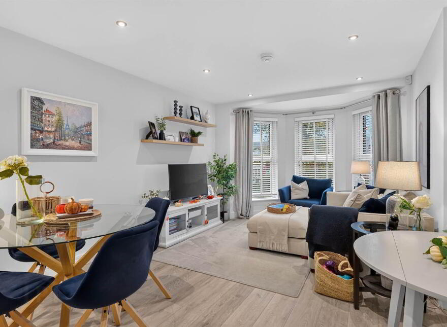 Apt 4 Locksley Mews, 114 Upper Lisburn Road, Belfast, BT10 0BD