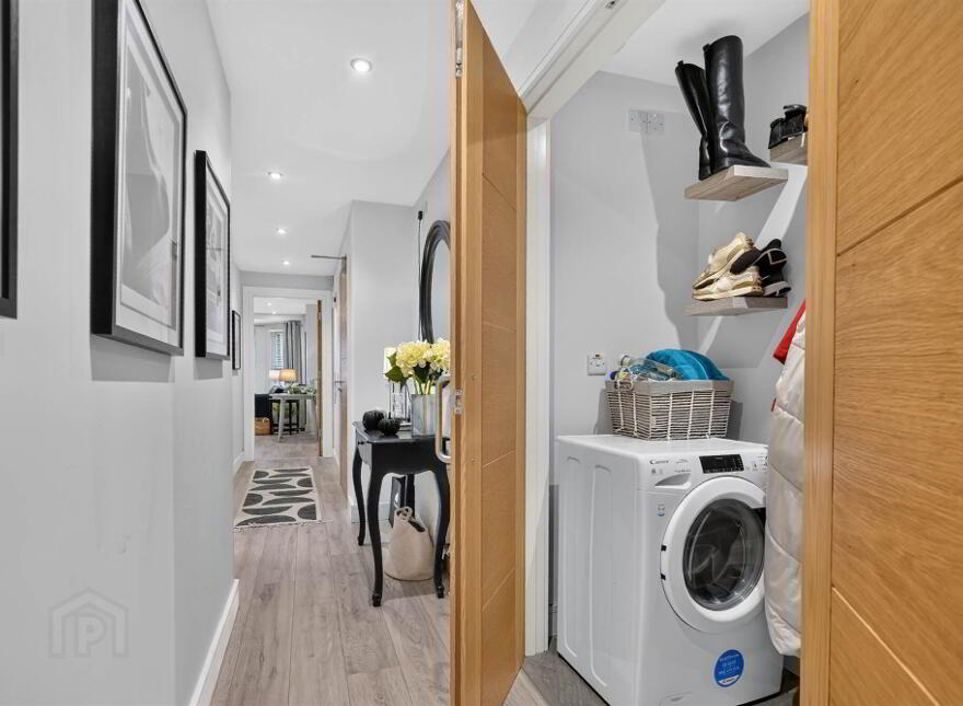 Apt 4 Locksley Mews, 114 Upper Lisburn Road, Belfast, BT10 0BD