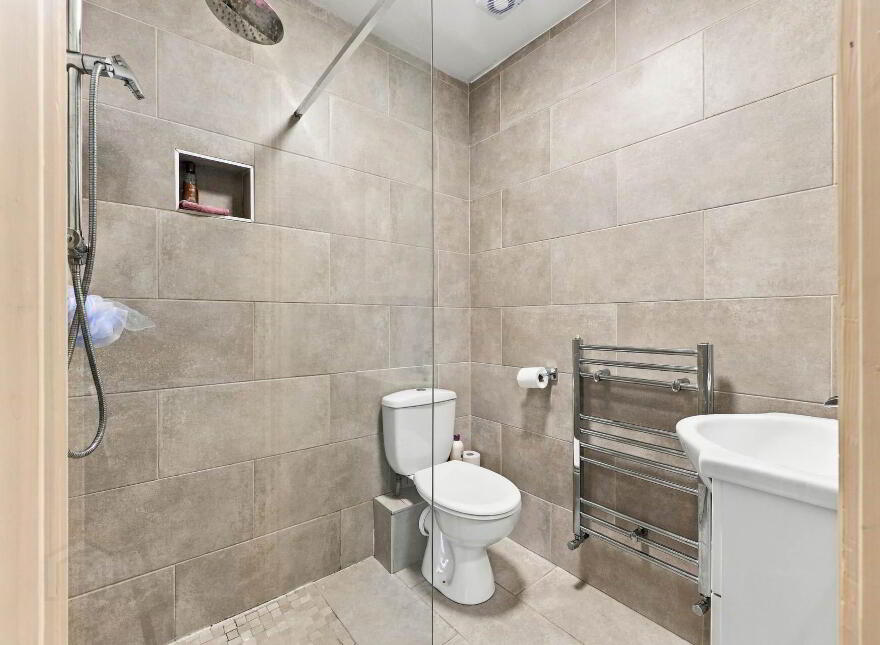 34 Millbourne Avenue, Ashbourne, A84K793
