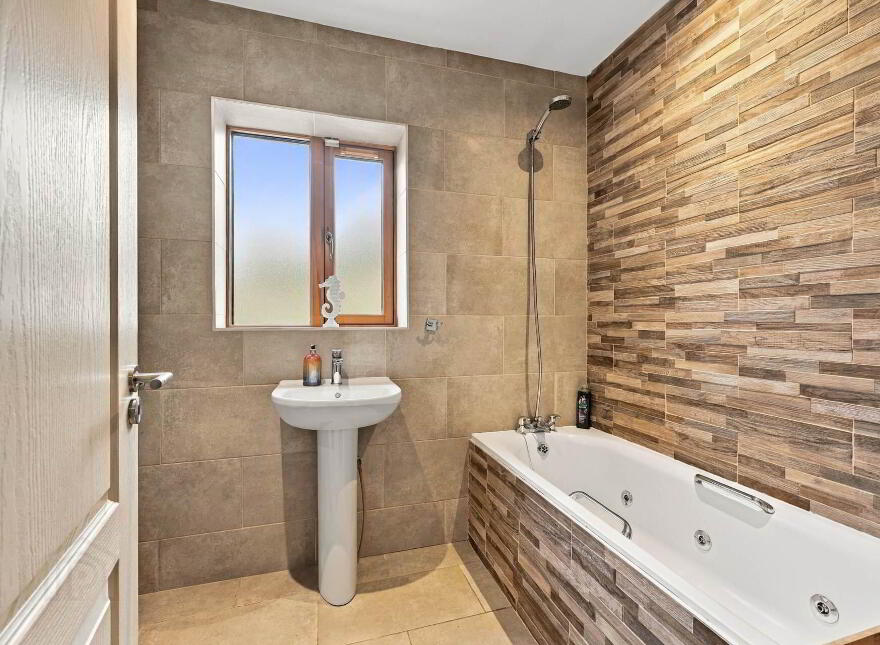 34 Millbourne Avenue, Ashbourne, A84K793