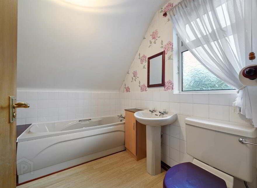 7 Castle Manor, Carrowdore, BT22 2TY
