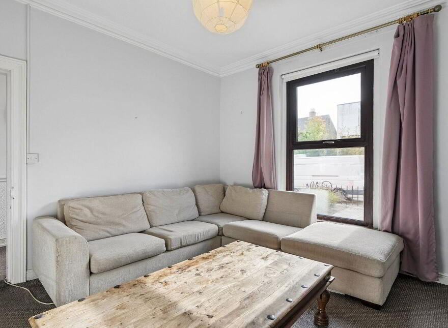 82 Crumlin Road, Dublin 12, D12XR81