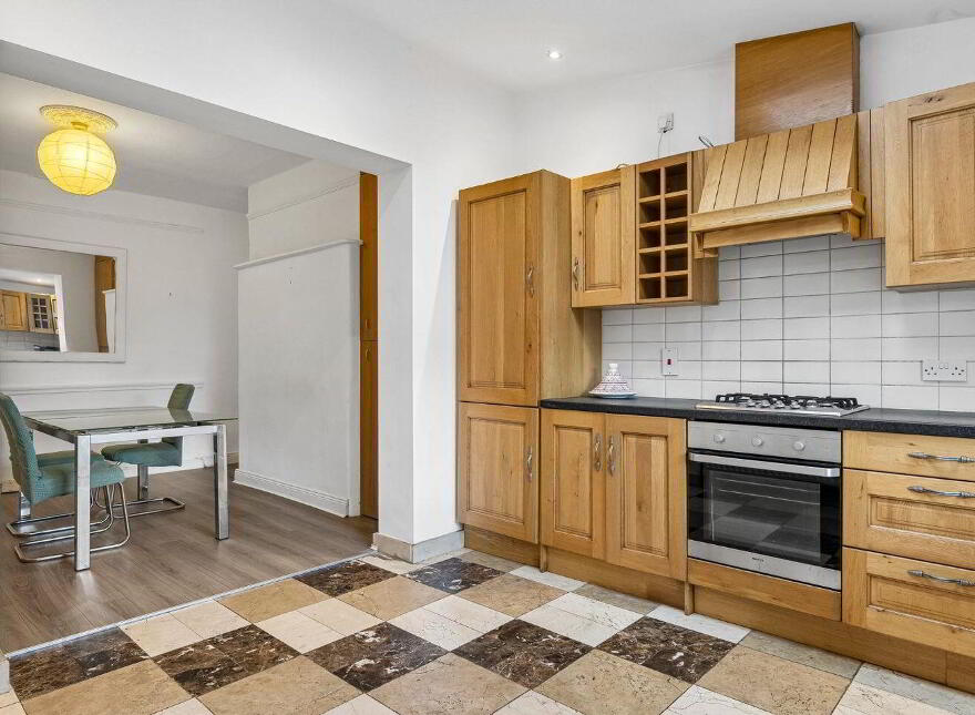 82 Crumlin Road, Dublin 12, D12XR81