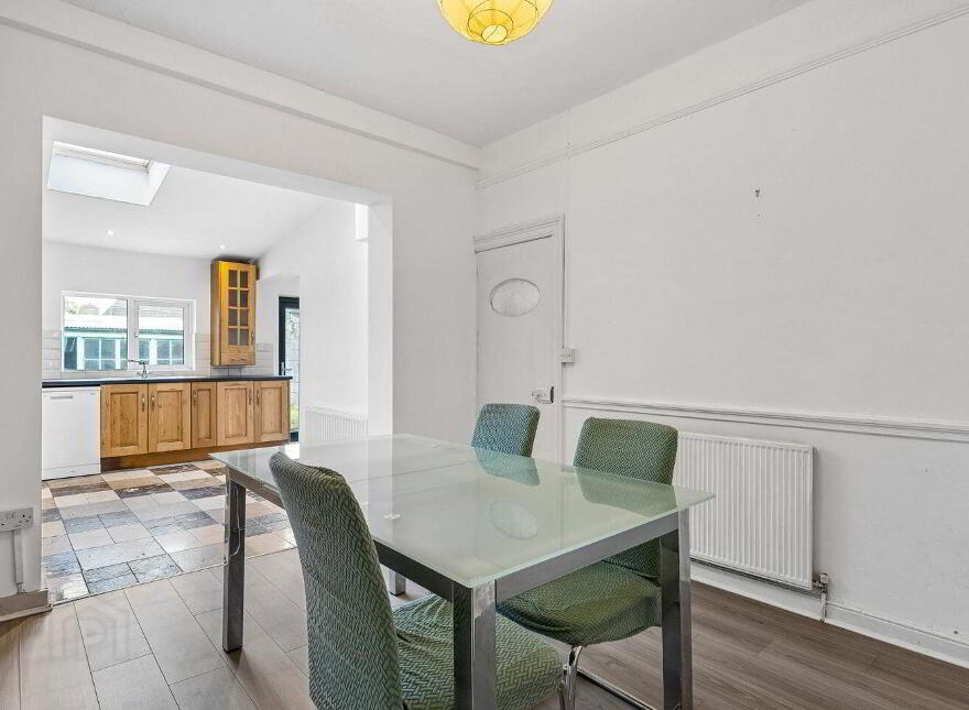 82 Crumlin Road, Dublin 12, D12XR81