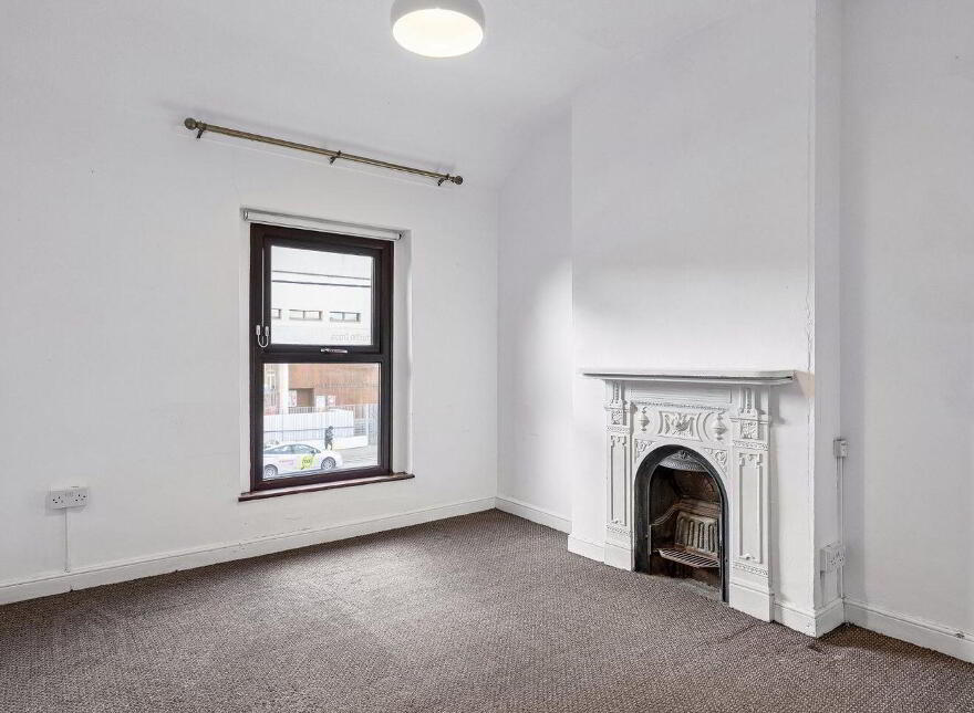 82 Crumlin Road, Dublin 12, D12XR81