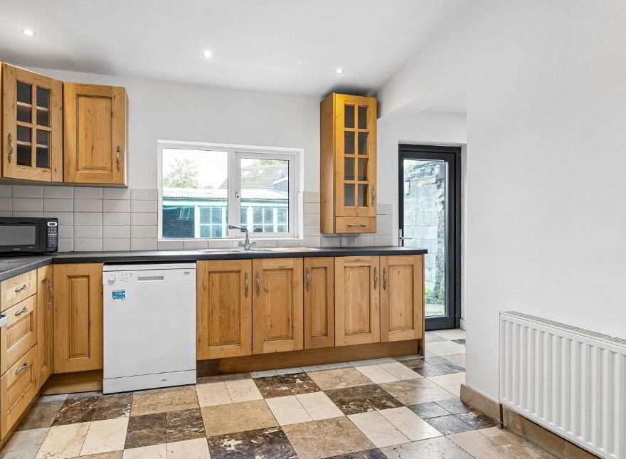 82 Crumlin Road, Dublin 12, D12XR81