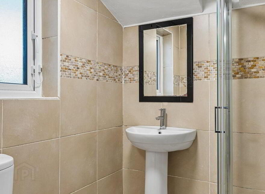 82 Crumlin Road, Dublin 12, D12XR81