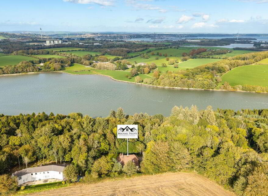 Blackberry Cottage, 5 Brookwood, Crosshaven Road, Carrigaline, P43VX62
