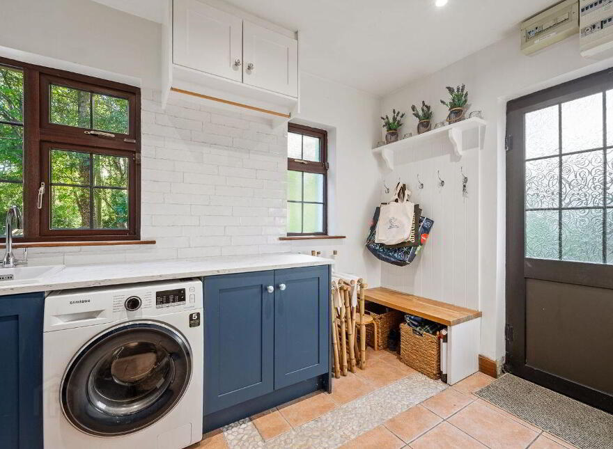 Blackberry Cottage, 5 Brookwood, Crosshaven Road, Carrigaline, P43VX62