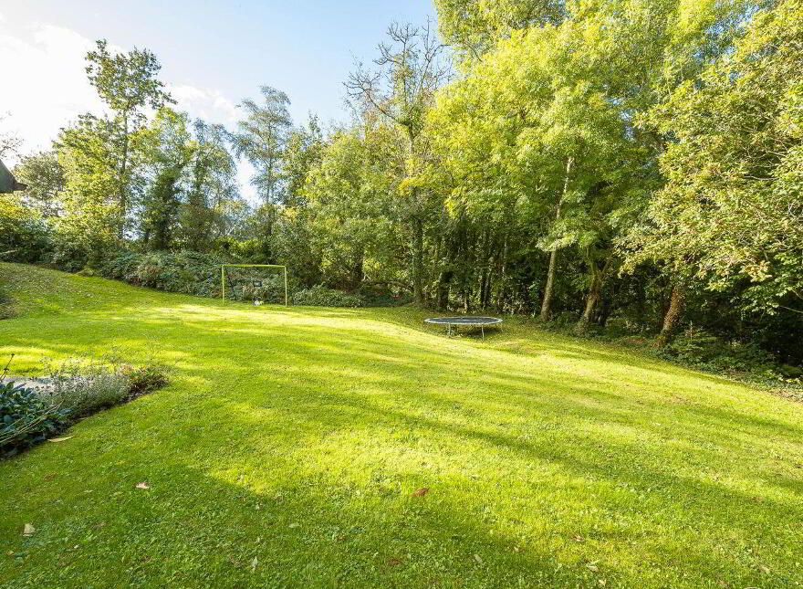 Blackberry Cottage, 5 Brookwood, Crosshaven Road, Carrigaline, P43VX62