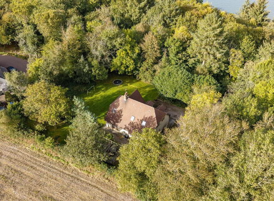Blackberry Cottage, 5 Brookwood, Crosshaven Road, Carrigaline, P43VX62